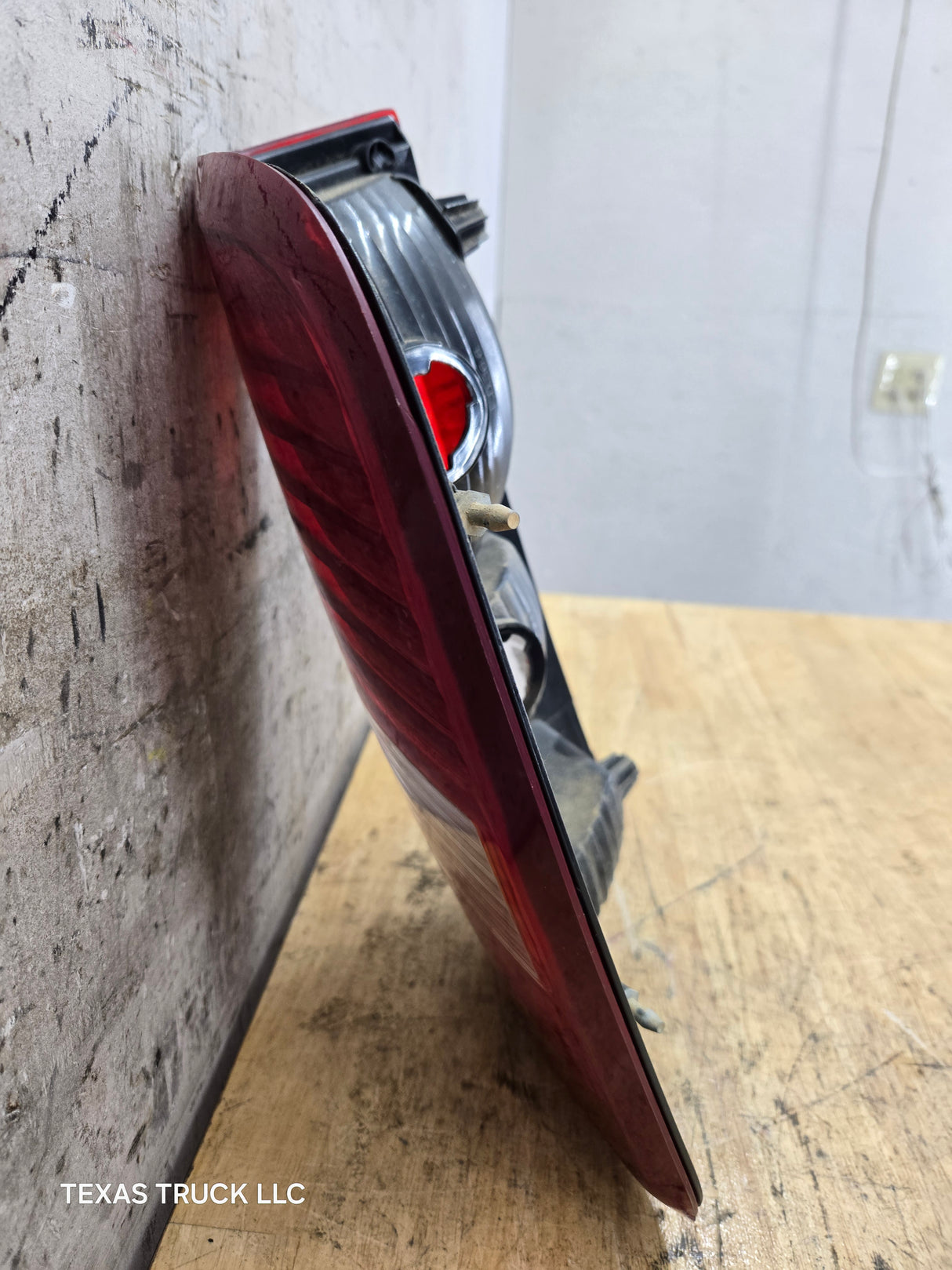 2004-2008 Ford F-150 Passenger Side Tail Light Right Hand