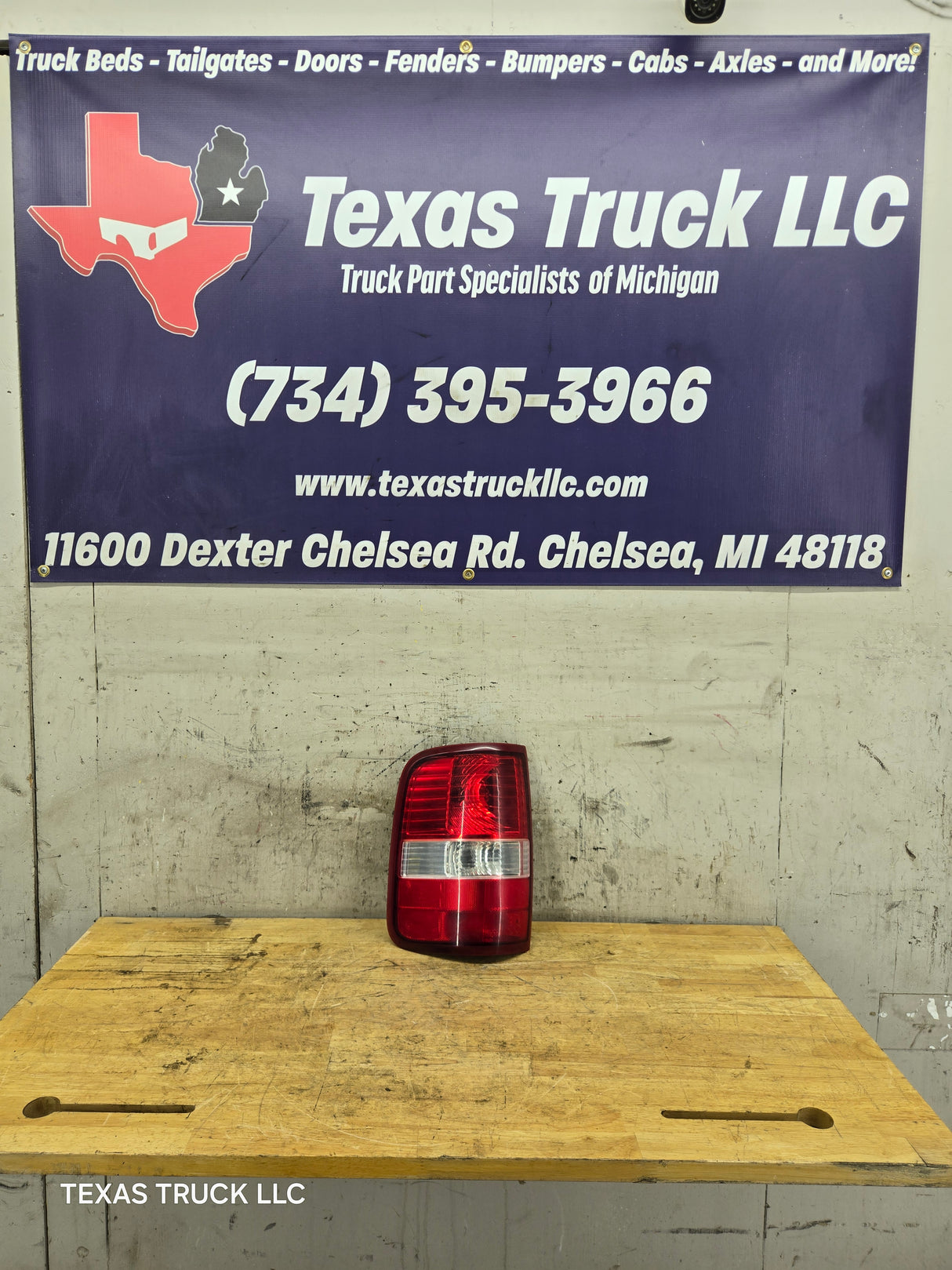 2004-2008 Ford F-150 Driver Side Tail Light Left Hand 5L34-13405-CA