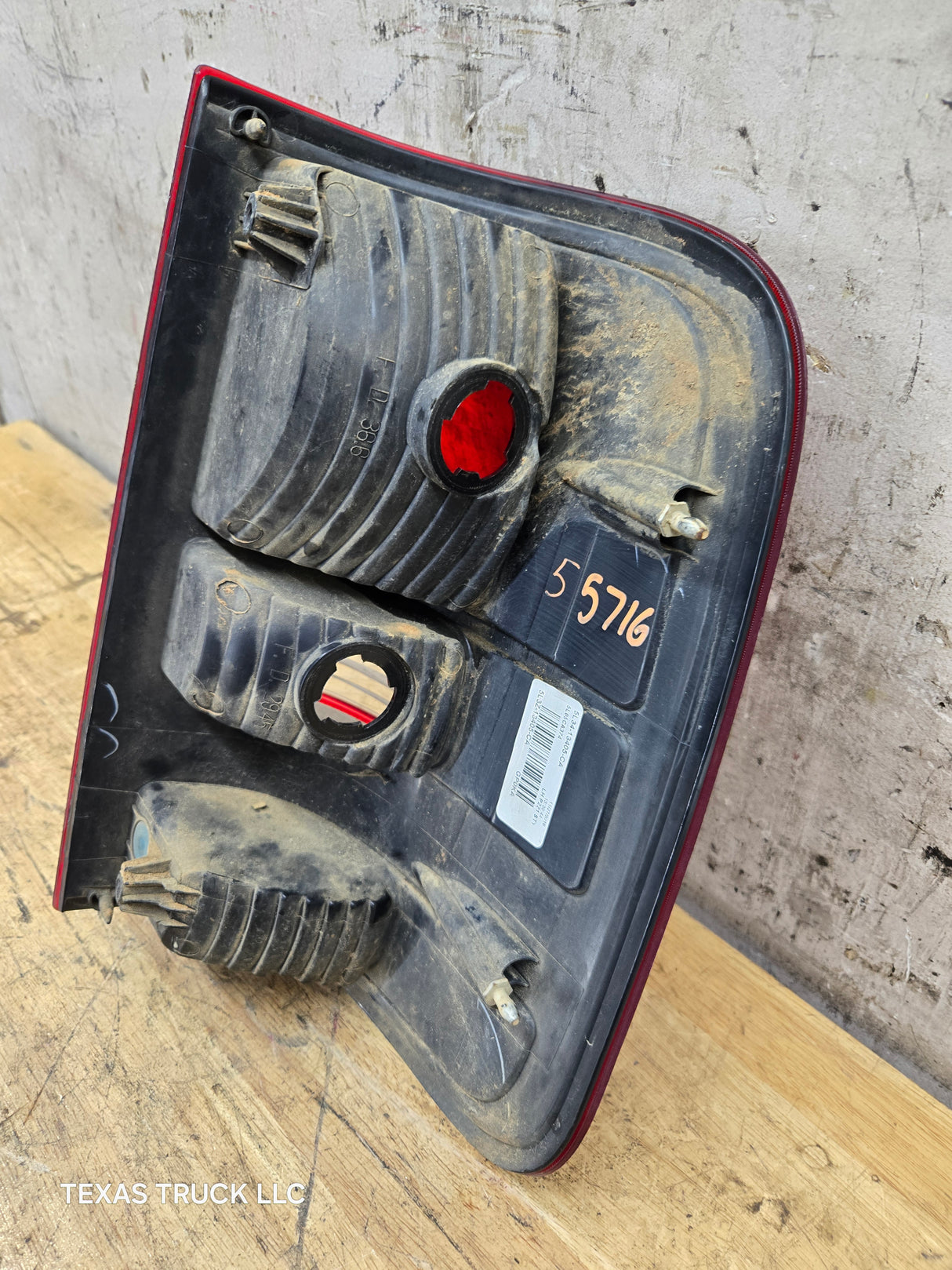 2004-2008 Ford F-150 Driver Side Tail Light Left Hand 5L34-13405-CA