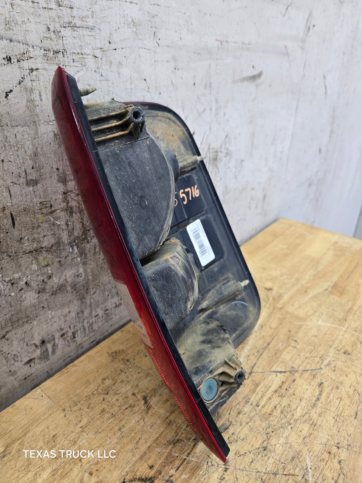 2004-2008 Ford F-150 Driver Side Tail Light Left Hand 5L34-13405-CA