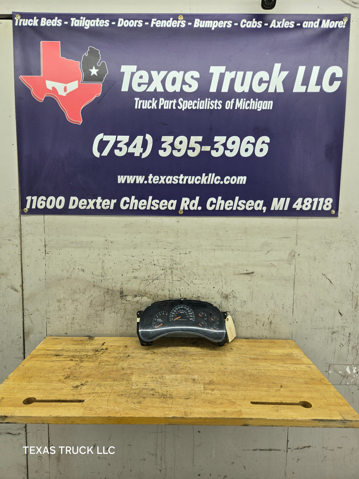 2003-2006 Chevrolet Silverado Tahoe / GMC Sierra Yukon Instrument Gauge Cluster Speedometer 15105687