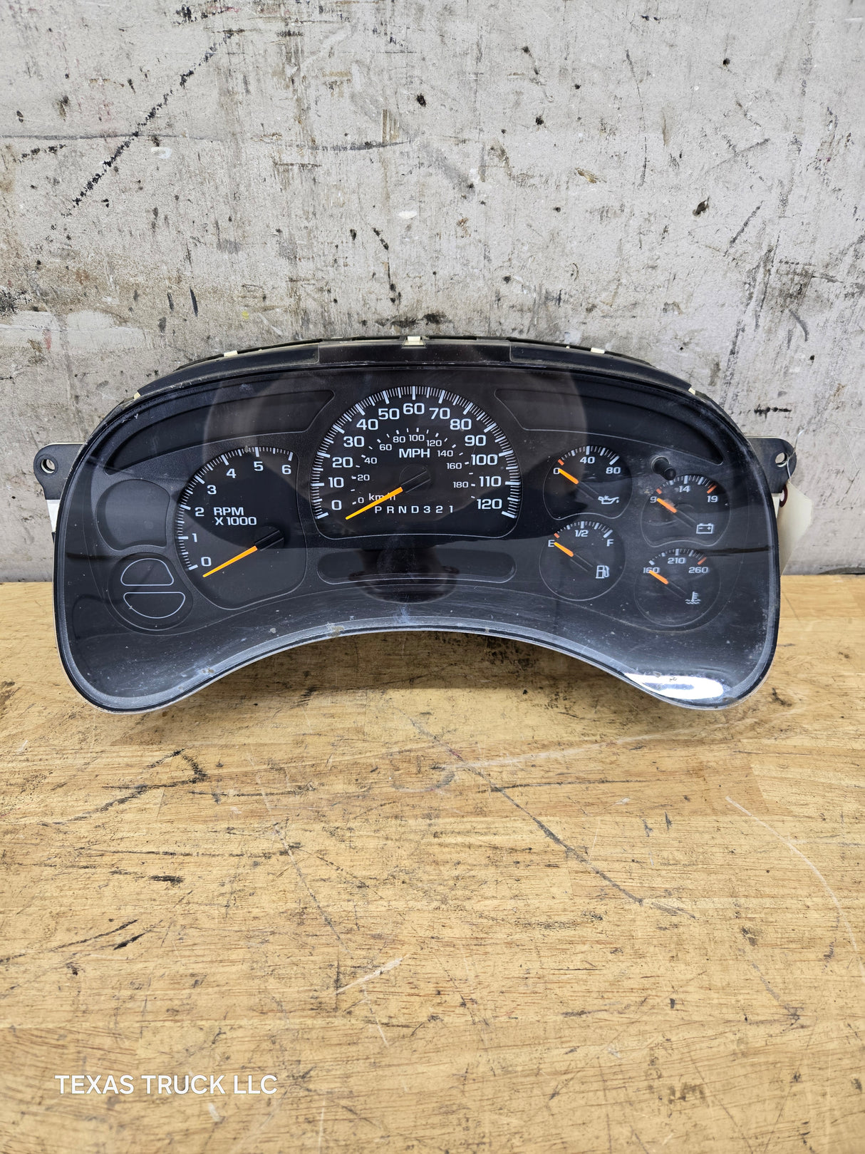 2003-2006 Chevrolet Silverado Tahoe / GMC Sierra Yukon Instrument Gauge Cluster Speedometer 15105687