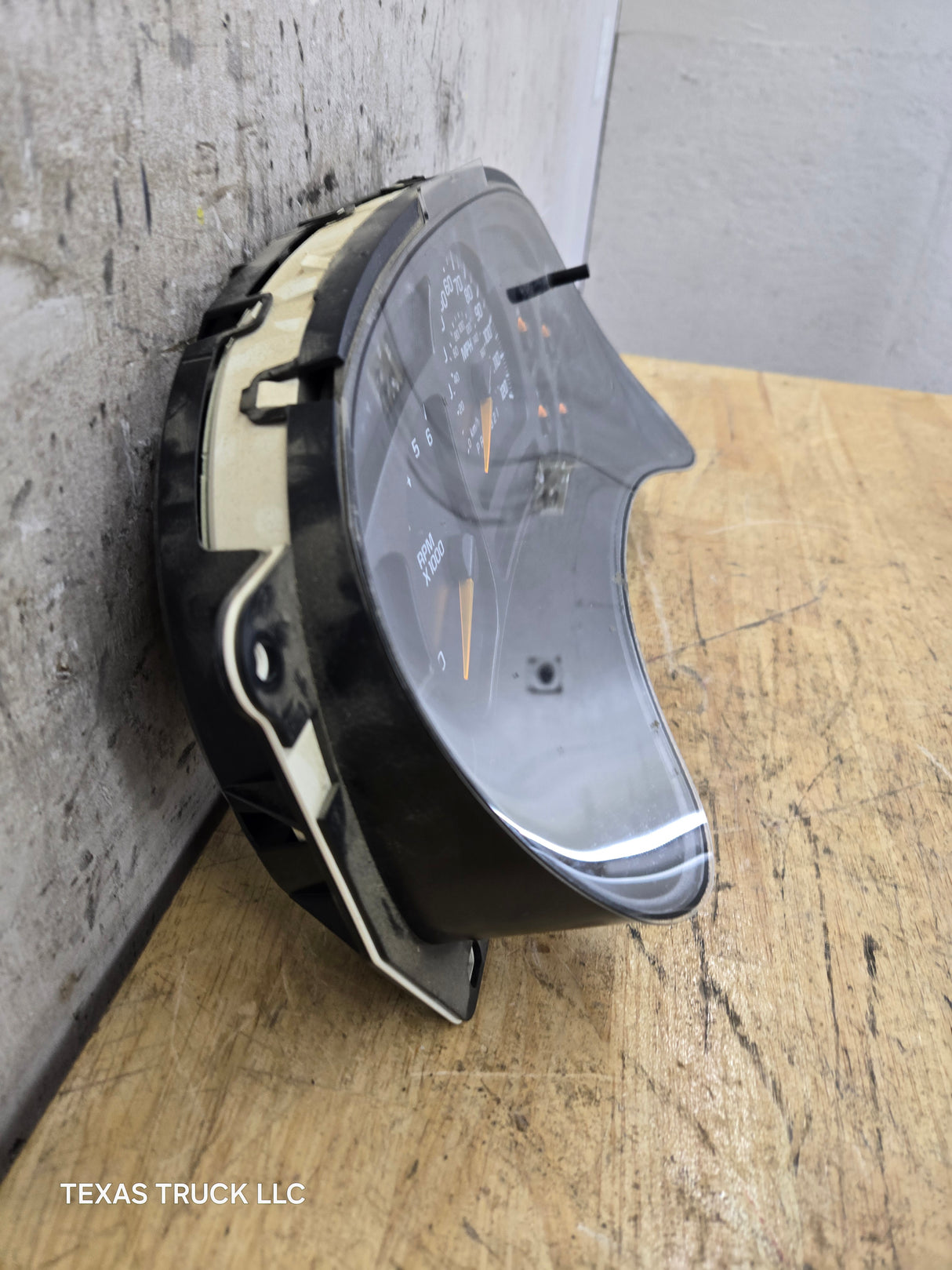 2003-2006 Chevrolet Silverado Tahoe / GMC Sierra Yukon Instrument Gauge Cluster Speedometer 15105687