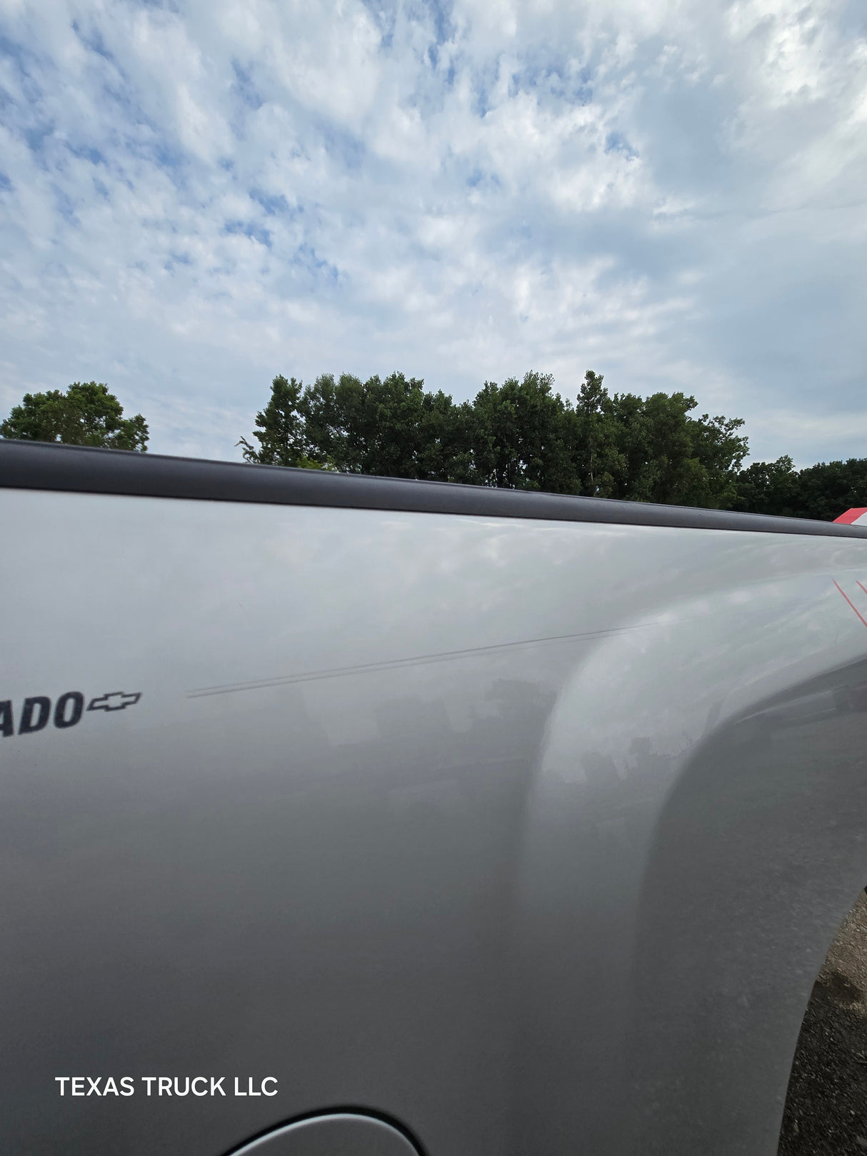 2007-2013 Chevrolet Silverado 1500 2500 3500 HD 6' 6" Short Truck Bed - Silver