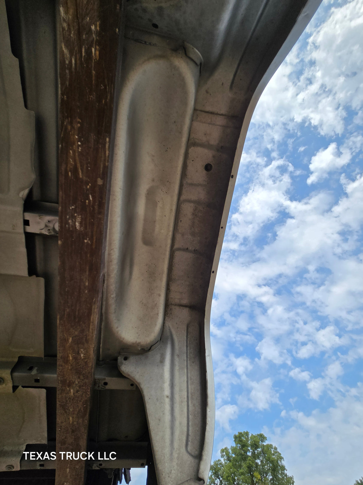 2007-2013 Chevrolet Silverado 1500 2500 3500 HD 6' 6" Short Truck Bed - Silver