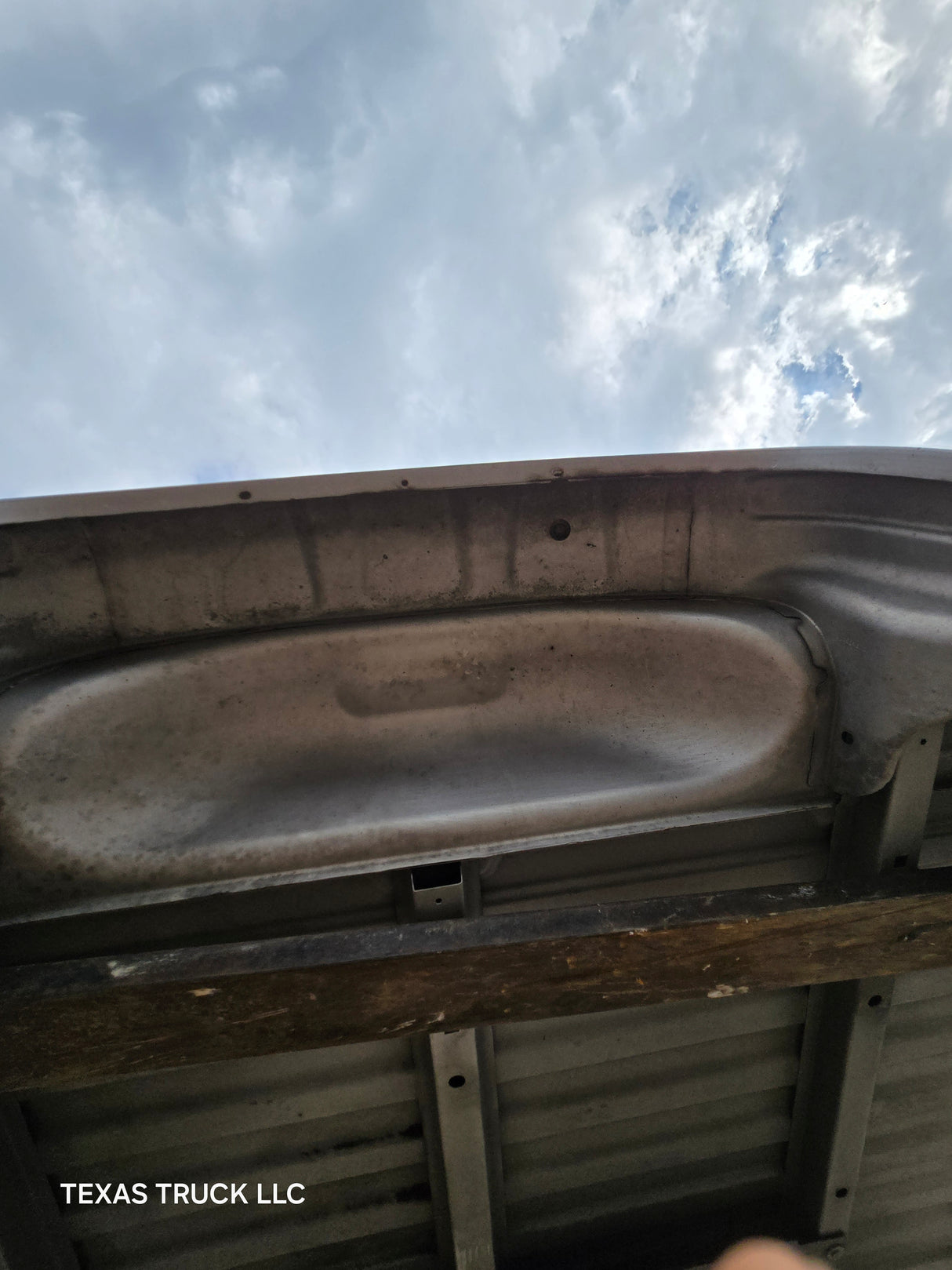 2007-2013 Chevrolet Silverado 1500 2500 3500 HD 6' 6" Short Truck Bed - Silver