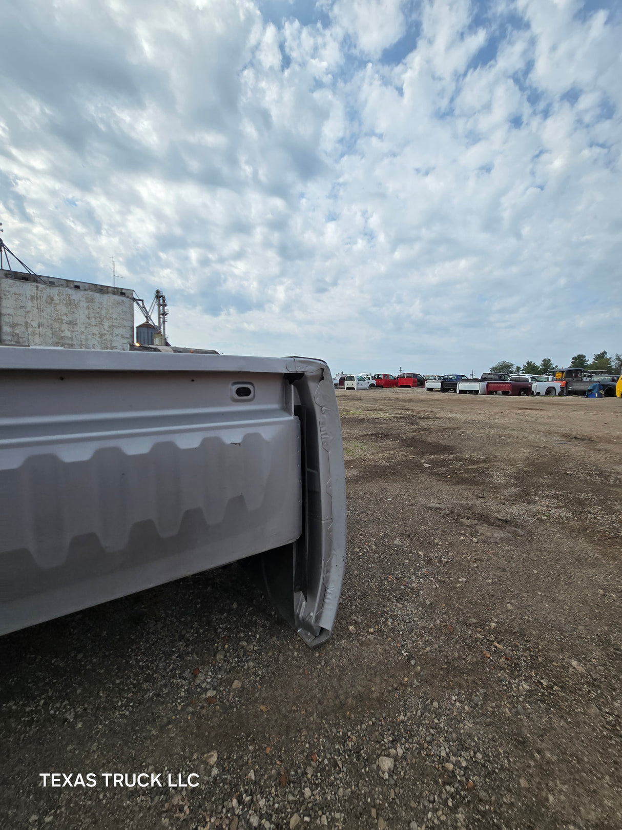 2007-2013 Chevrolet Silverado 1500 2500 3500 HD 6' 6" Short Truck Bed - Silver