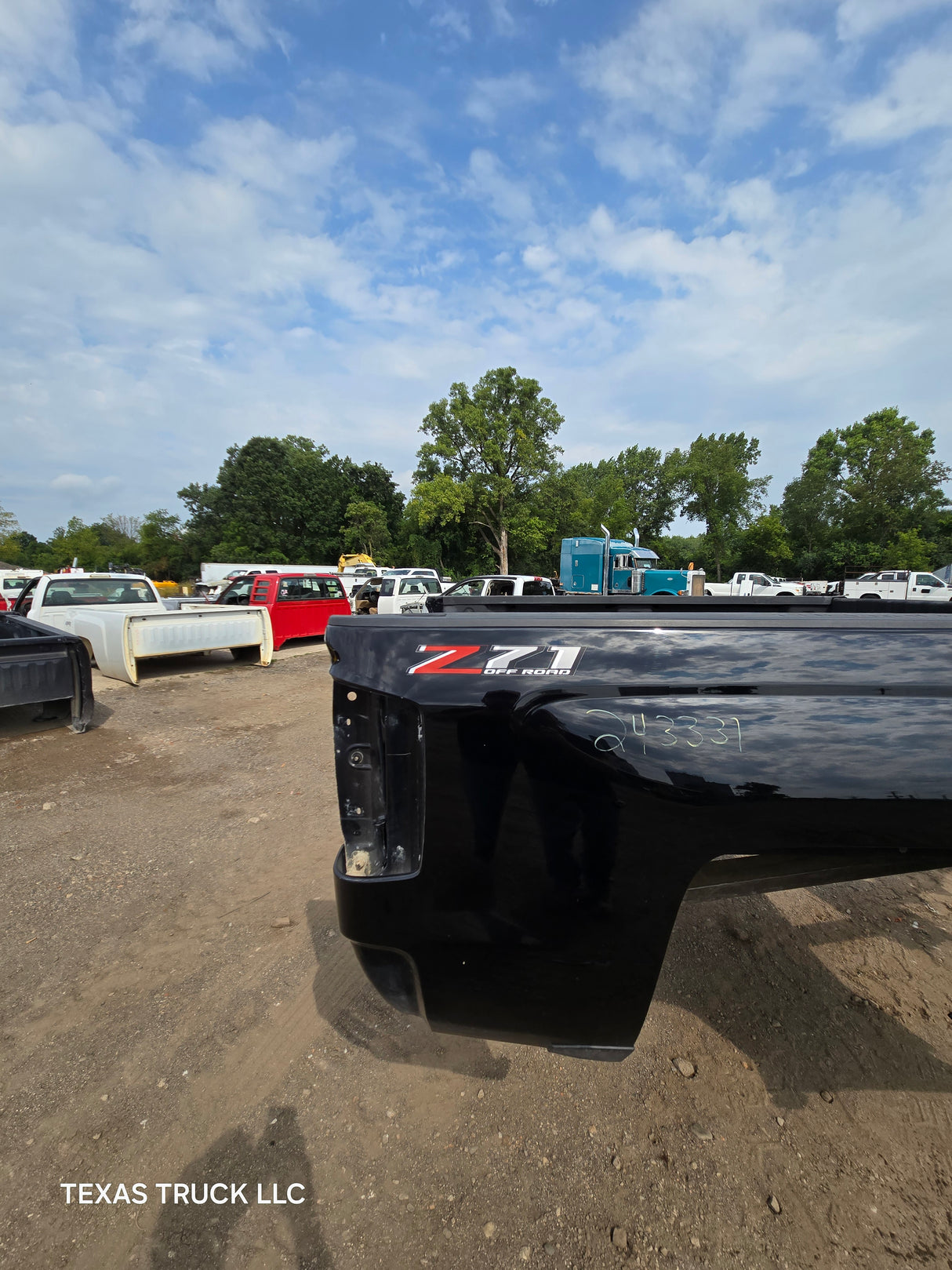 2014-2019 Chevrolet Silverado 1500 2500 3500 HD 6' 6" Short Bed - Black