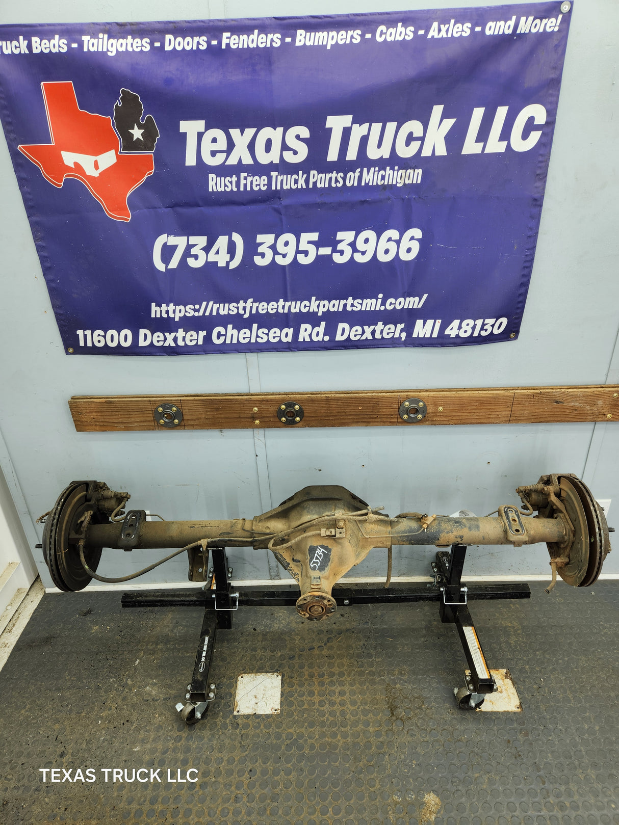 2002-2005 Dodge Ram 1500 Rear Axle 3.55 Gear Ratio 9.25 3rd Gen