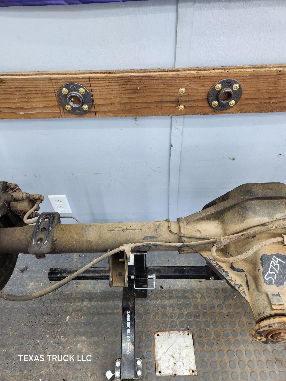 2002-2005 Dodge Ram 1500 Rear Axle 3.55 Gear Ratio 9.25 3rd Gen