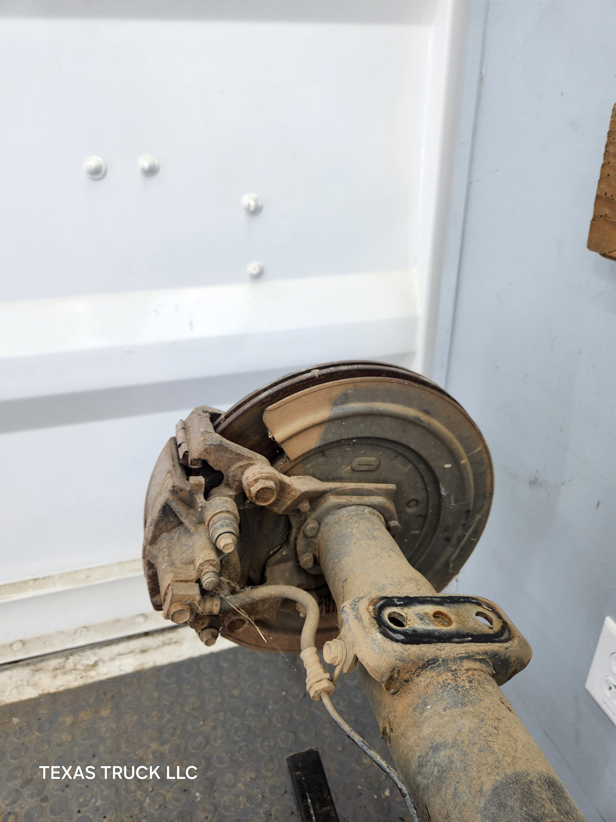 2002-2005 Dodge Ram 1500 Rear Axle 3.55 Gear Ratio 9.25 3rd Gen