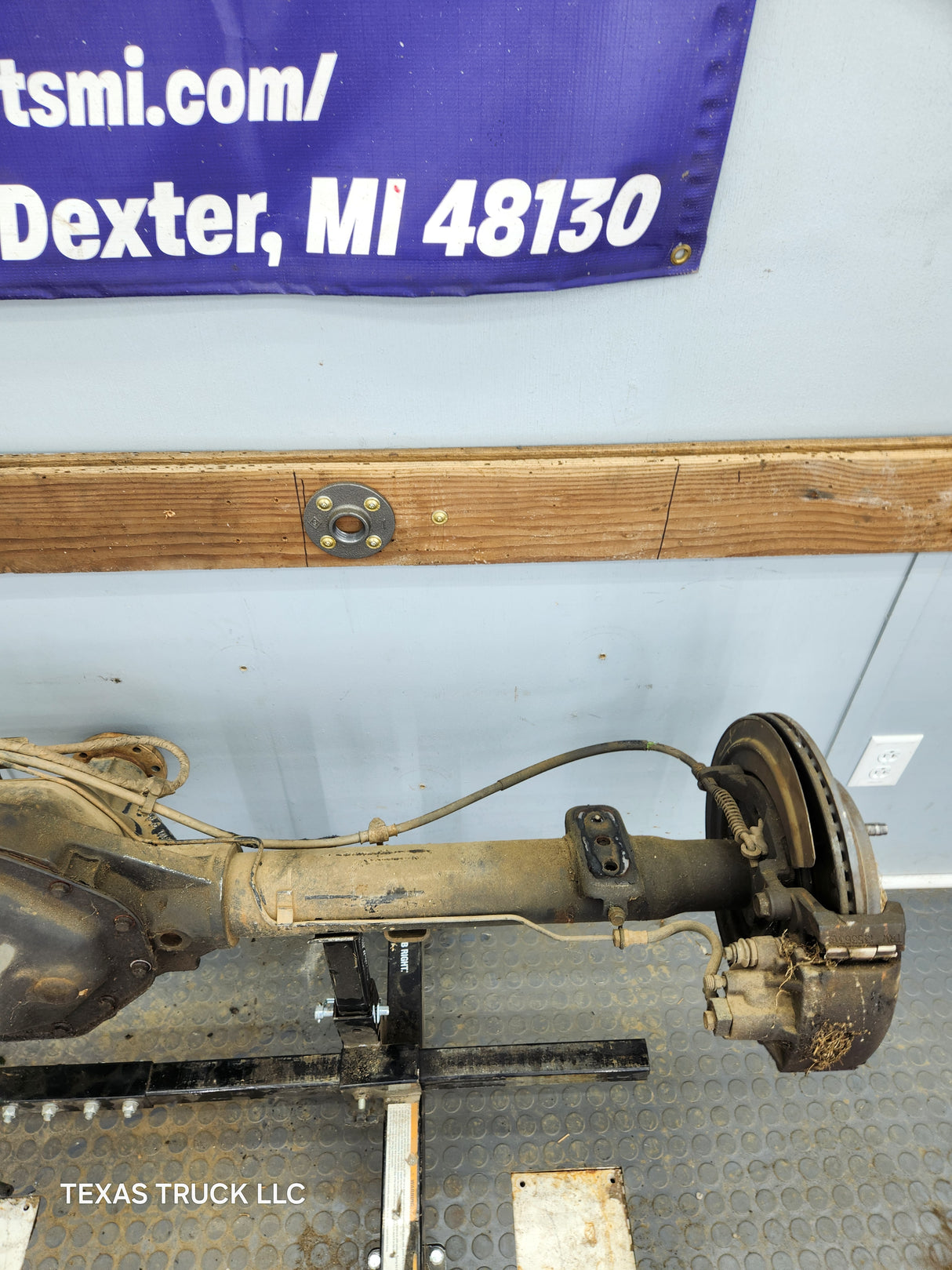 2002-2005 Dodge Ram 1500 Rear Axle 3.55 Gear Ratio 9.25 3rd Gen