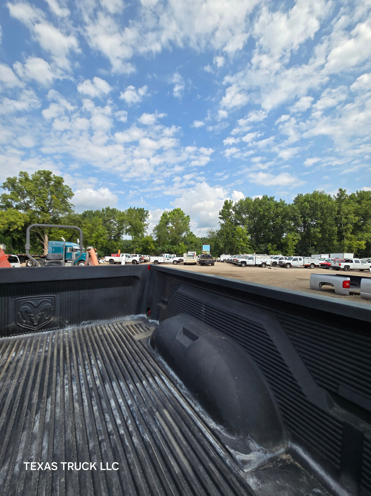 2009-2018 Dodge Ram 4th Gen 1500 2500 3500 6' 4" Short Truck Bed - Bright Red