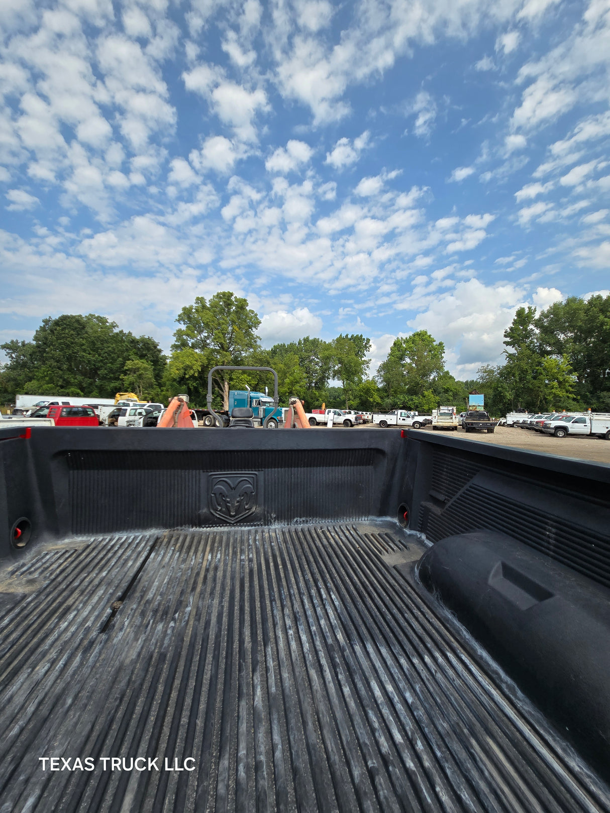 2009-2018 Dodge Ram 4th Gen 1500 2500 3500 6' 4" Short Truck Bed - Bright Red