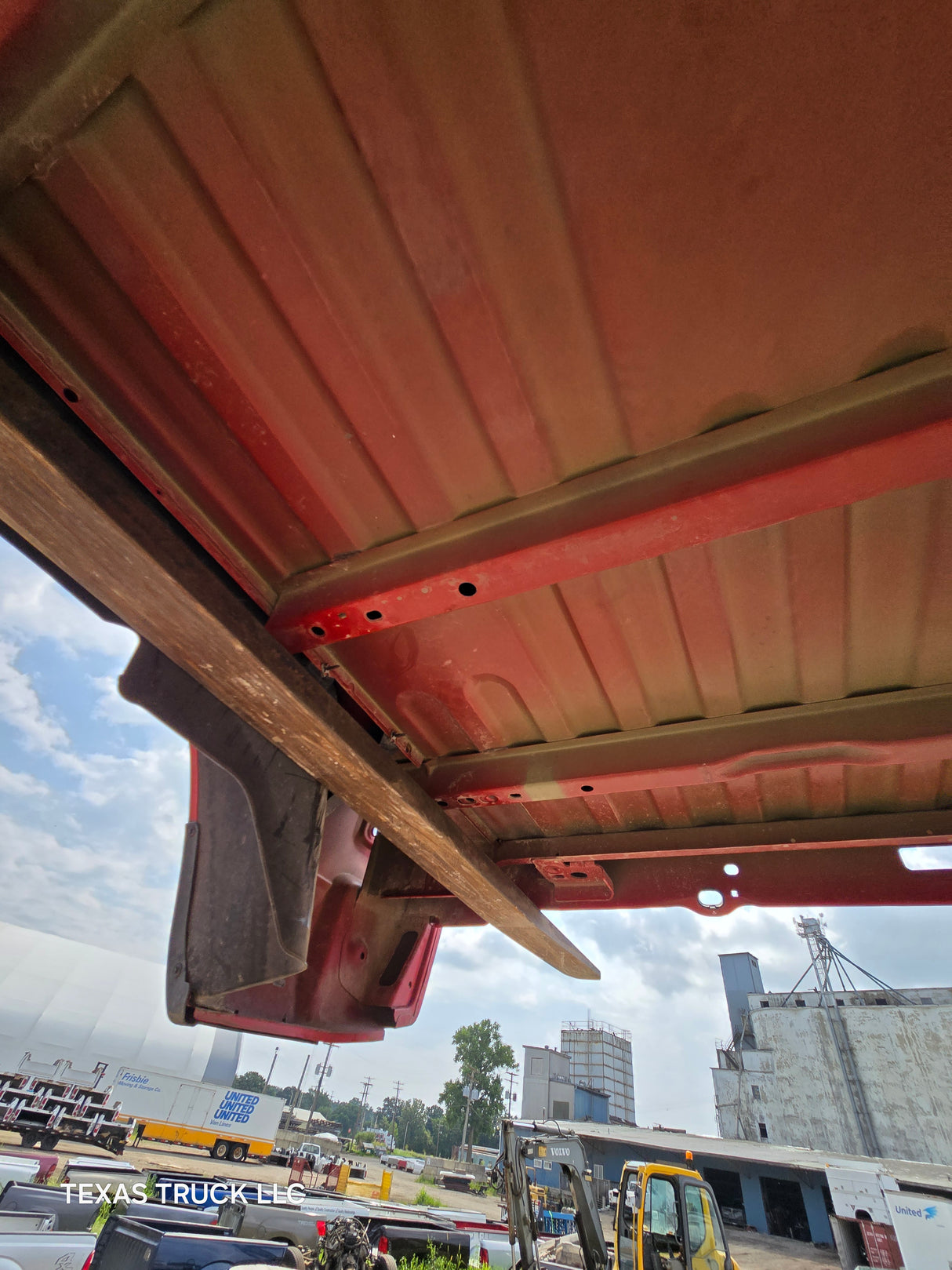 2009-2018 Dodge Ram 4th Gen 1500 2500 3500 6' 4" Short Truck Bed - Bright Red