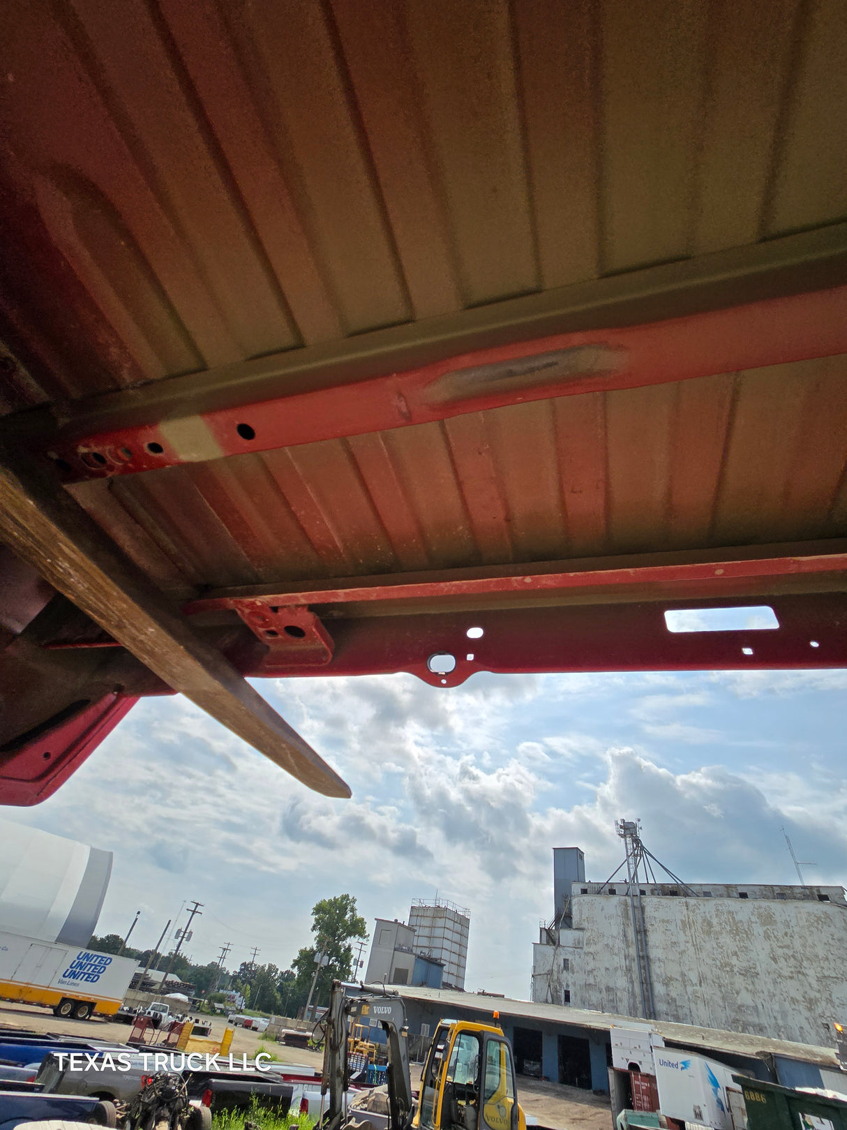 2009-2018 Dodge Ram 4th Gen 1500 2500 3500 6' 4" Short Truck Bed - Bright Red