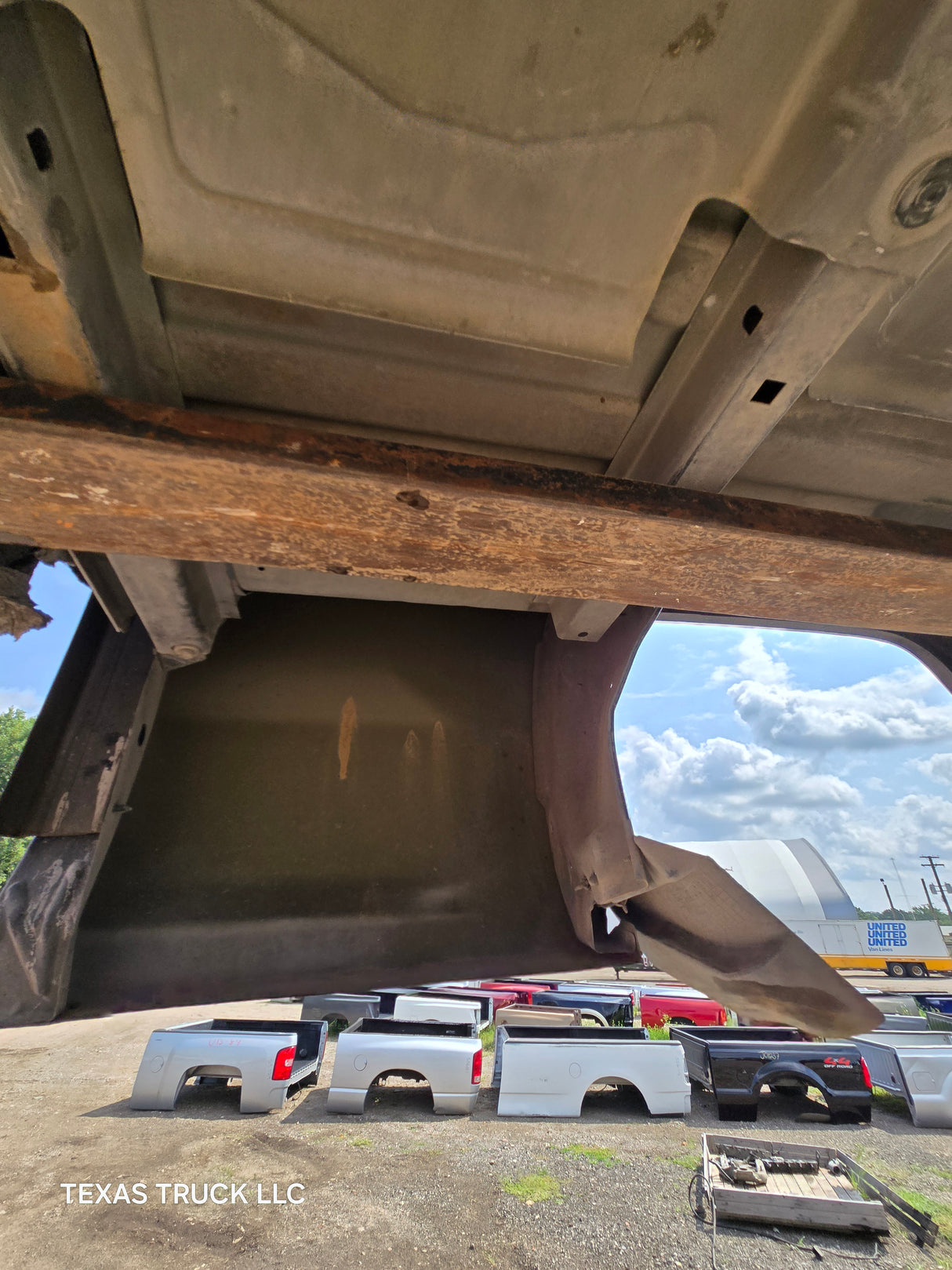 2014-2019 Chevrolet Silverado 1500 2500 3500 HD 6' 6" Short Bed - Dark Grey
