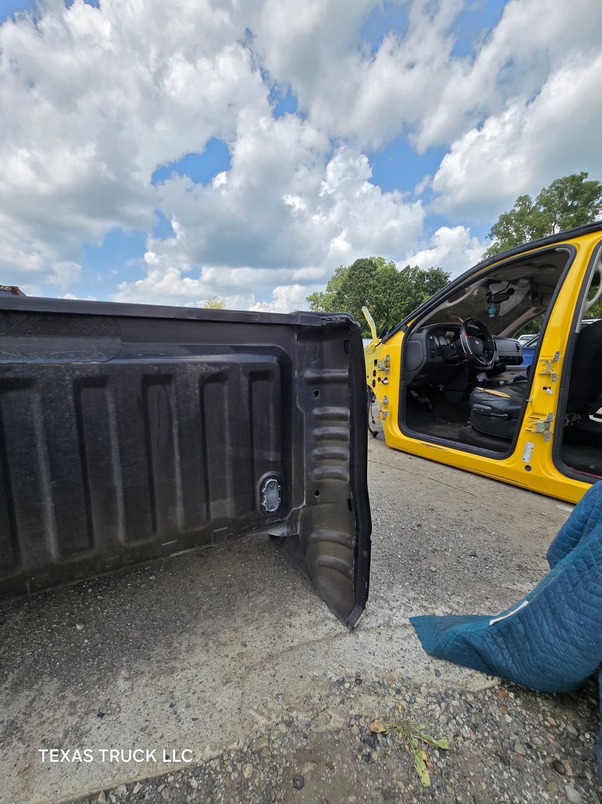 2009-2014 Ford F150 6' 6" Short Truck Bed - Pearl Black