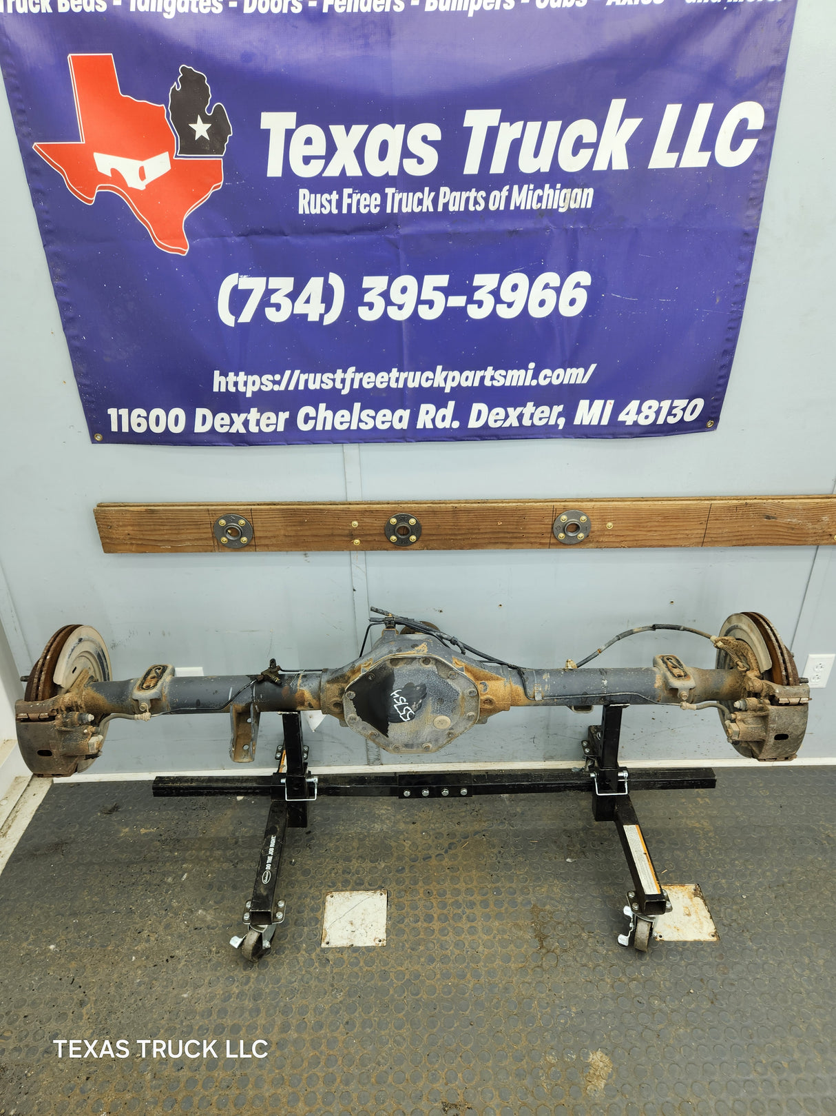 2002-2005 Dodge Ram 1500 Rear Axle 3.92 Gear Ratio 9.25 3rd Gen