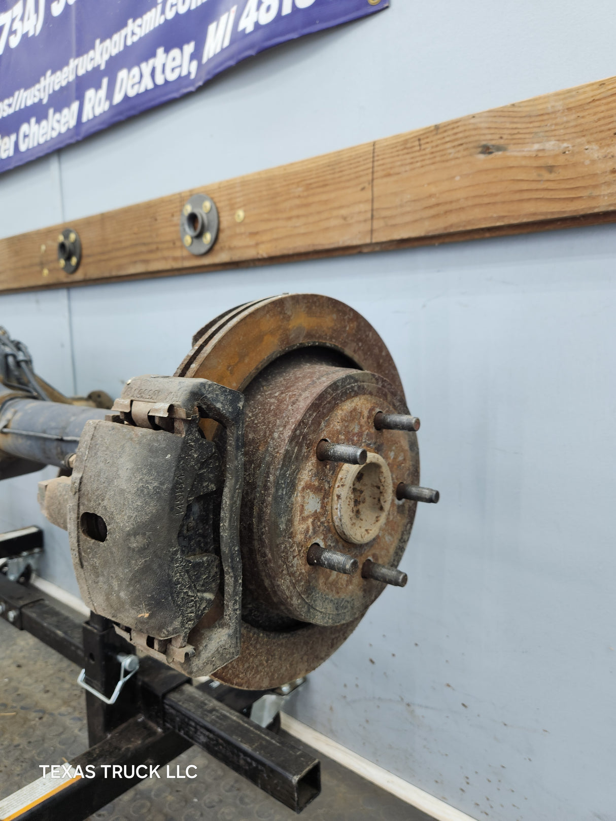 2002-2005 Dodge Ram 1500 Rear Axle 3.92 Gear Ratio 9.25 3rd Gen