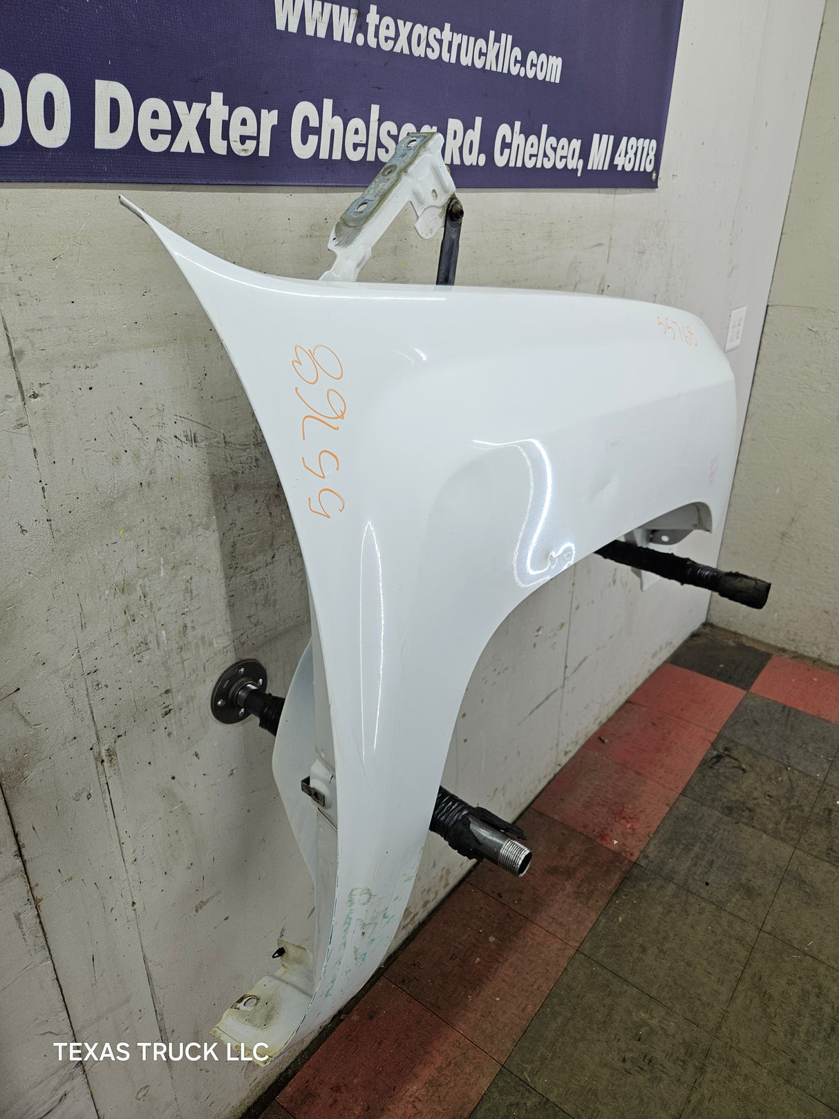 2007-2013 Chevrolet Silverado Passenger Side Front RH Fender 1500 2500 3500 HD - White