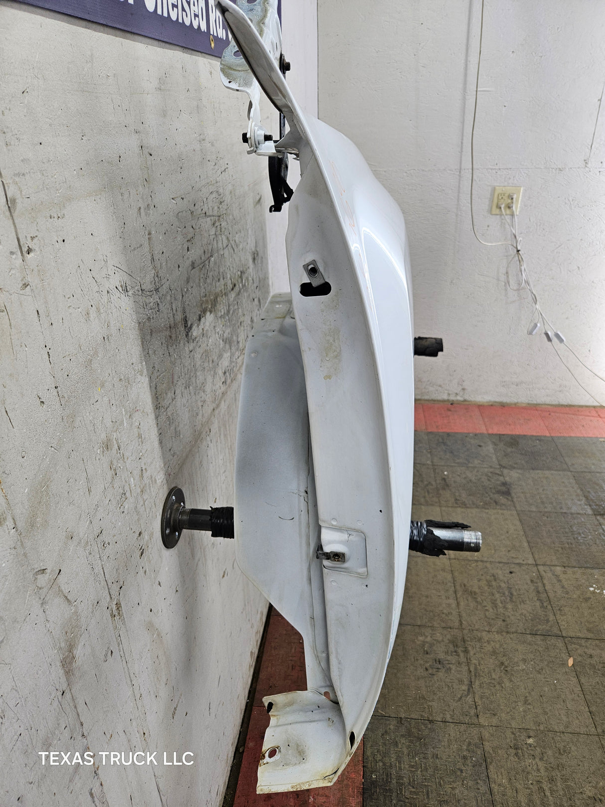 2007-2013 Chevrolet Silverado Passenger Side Front RH Fender 1500 2500 3500 HD - White