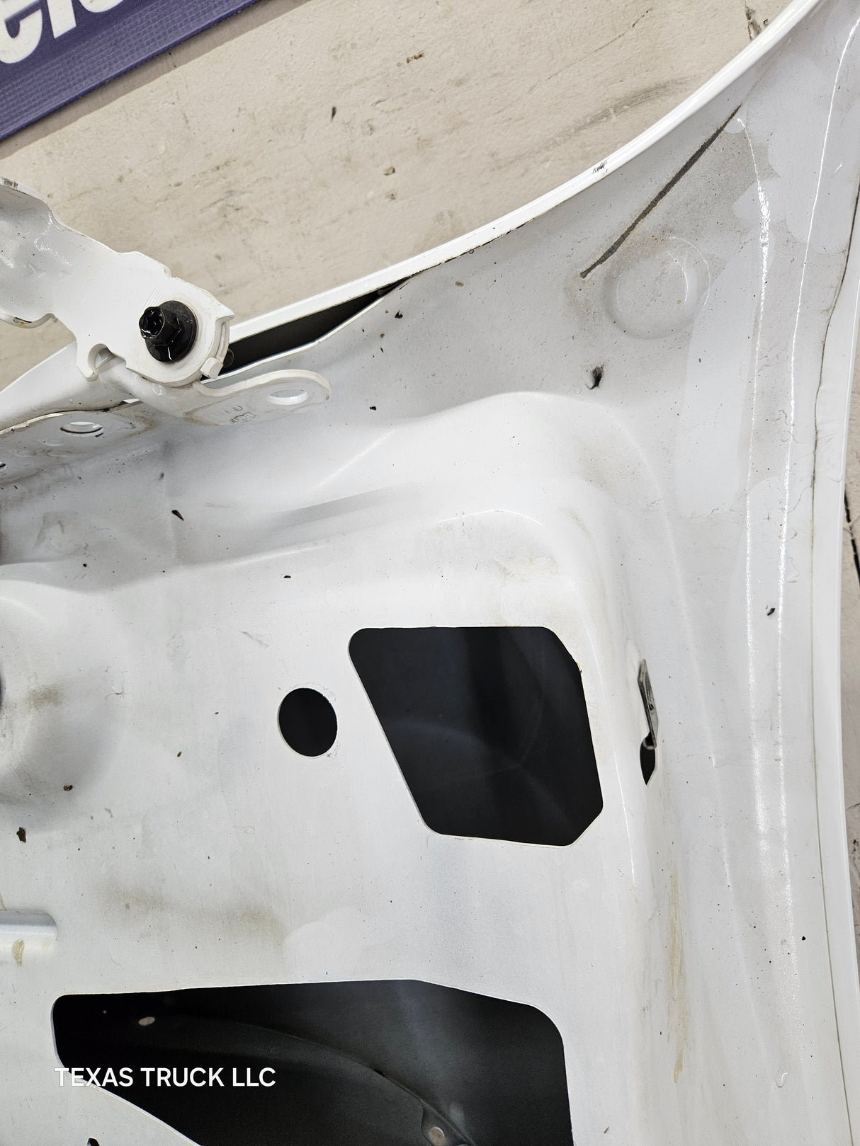 2007-2013 Chevrolet Silverado Passenger Side Front RH Fender 1500 2500 3500 HD - White