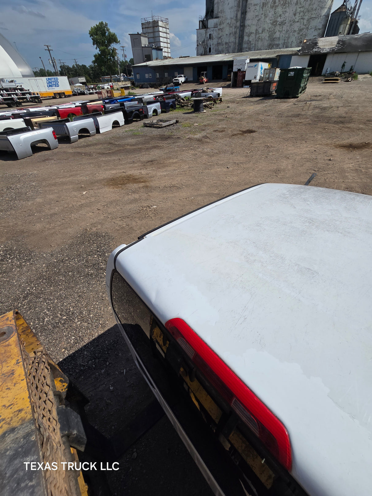 2003-2008 Dodge Ram 1500 2500 3500 4500 5500 3rd Gen Crew/Quad Cab - White