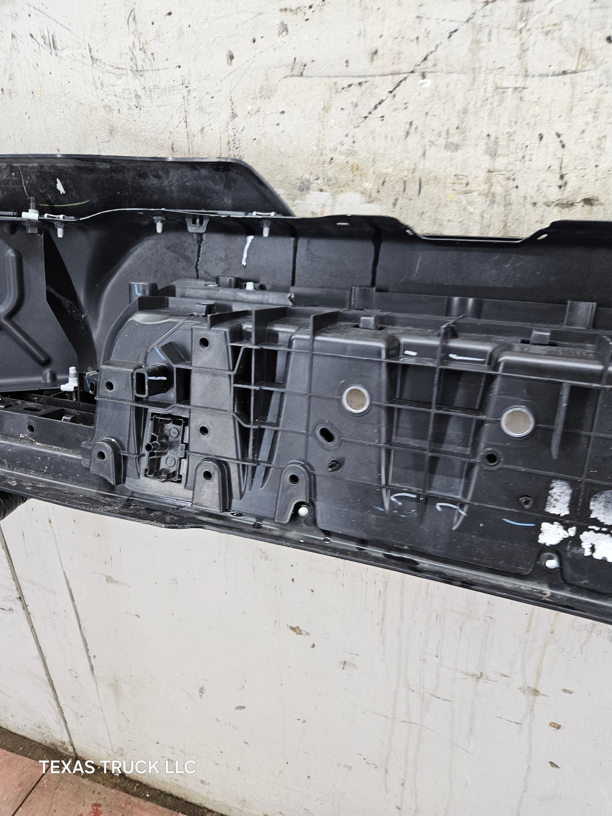 2019-2025 Dodge Ram 2500 3500 5th Gen Rear Bumper Black