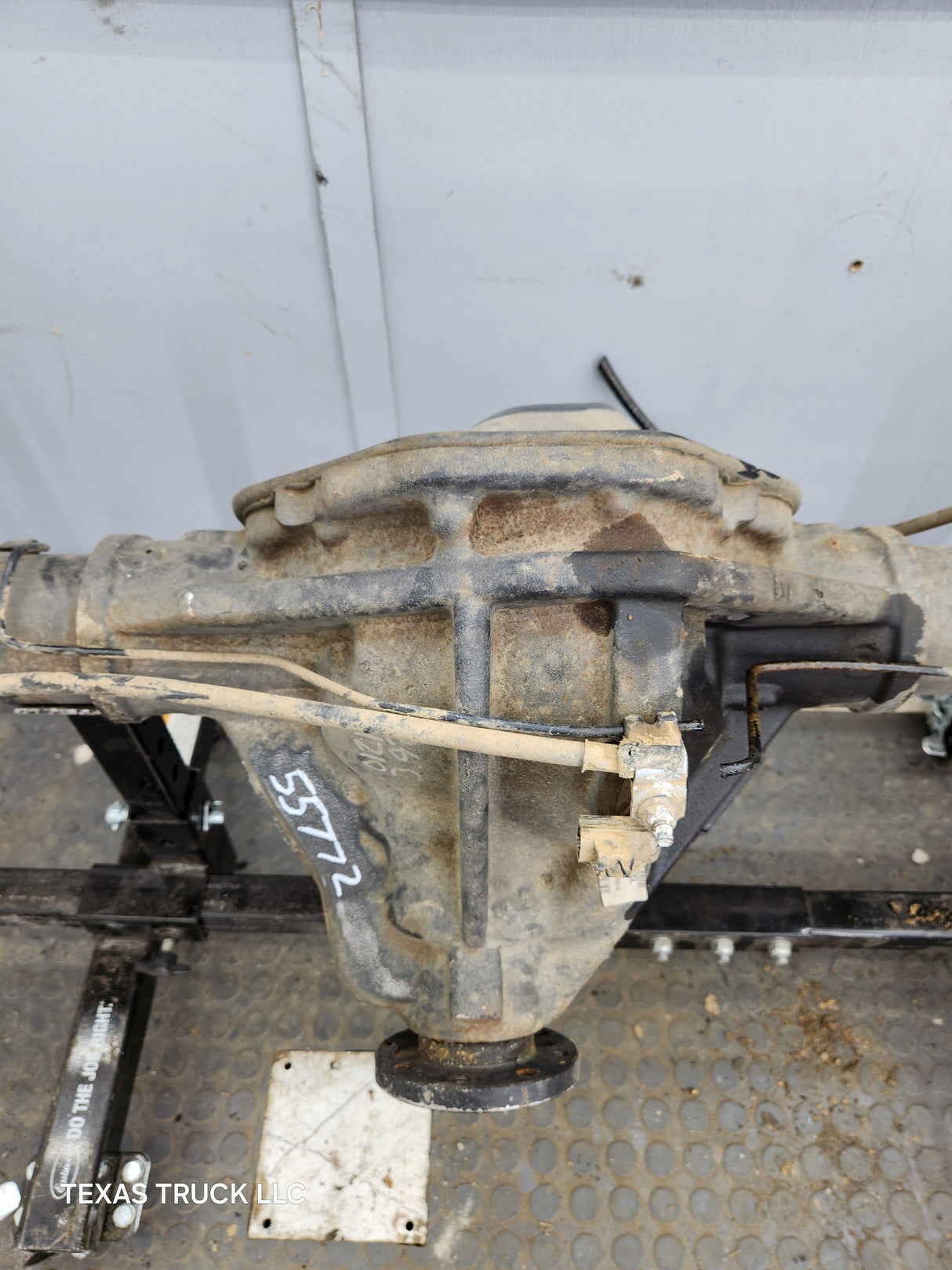 2006-2008 Dodge Ram 1500 Rear Axle 3.92 Gear Ratio 3rd Gen