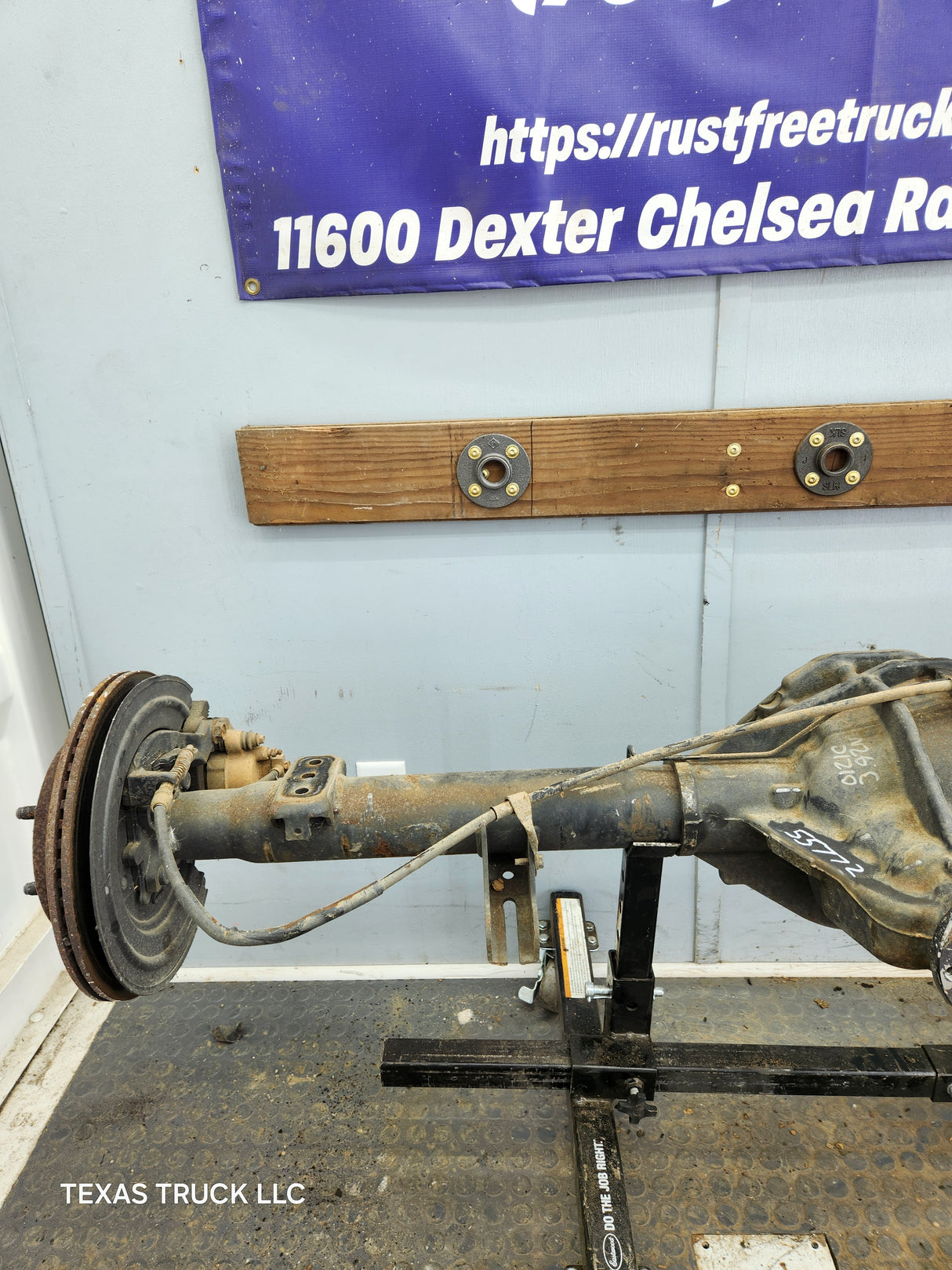 2006-2008 Dodge Ram 1500 Rear Axle 3.92 Gear Ratio 3rd Gen