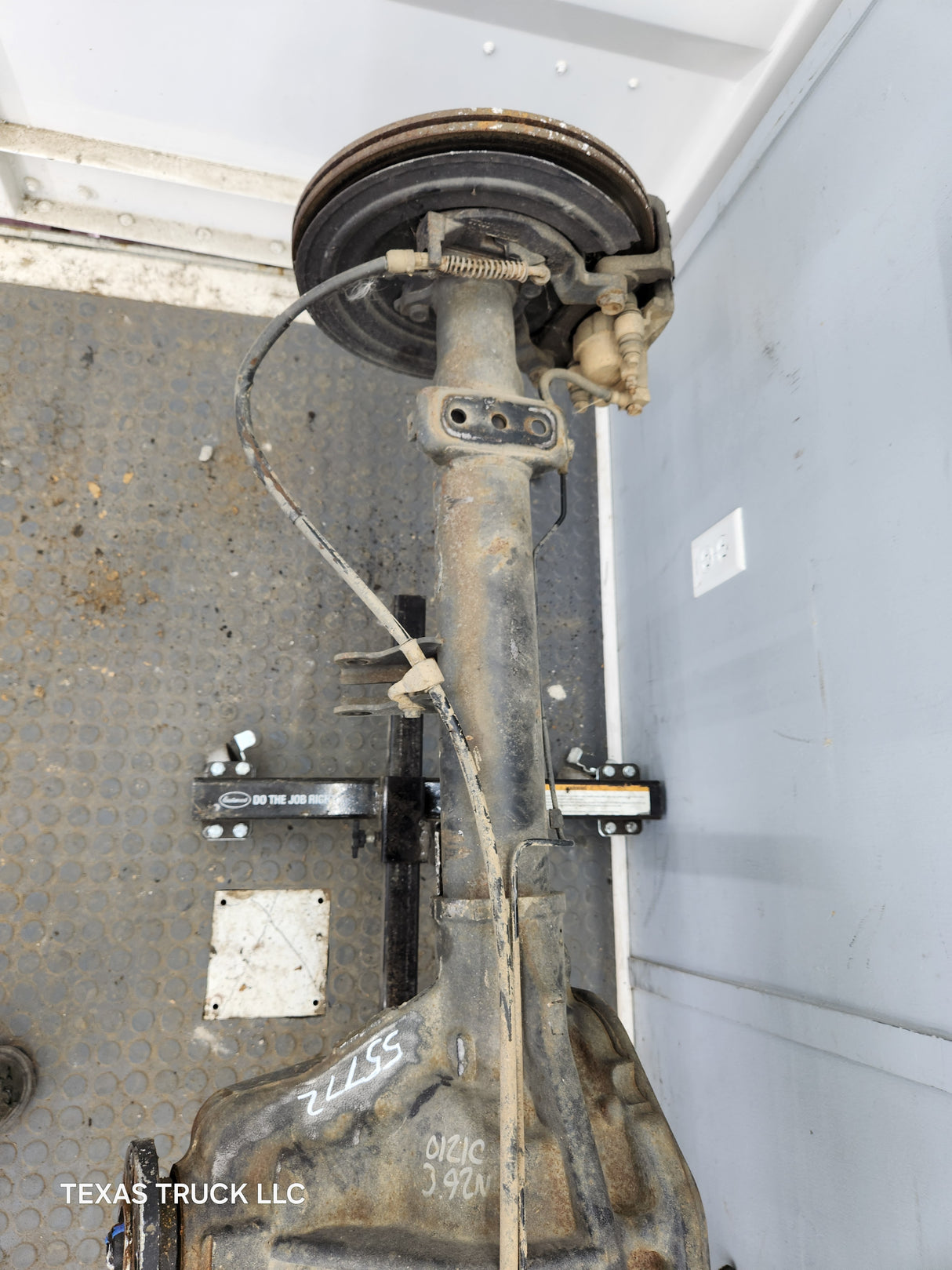 2006-2008 Dodge Ram 1500 Rear Axle 3.92 Gear Ratio 3rd Gen