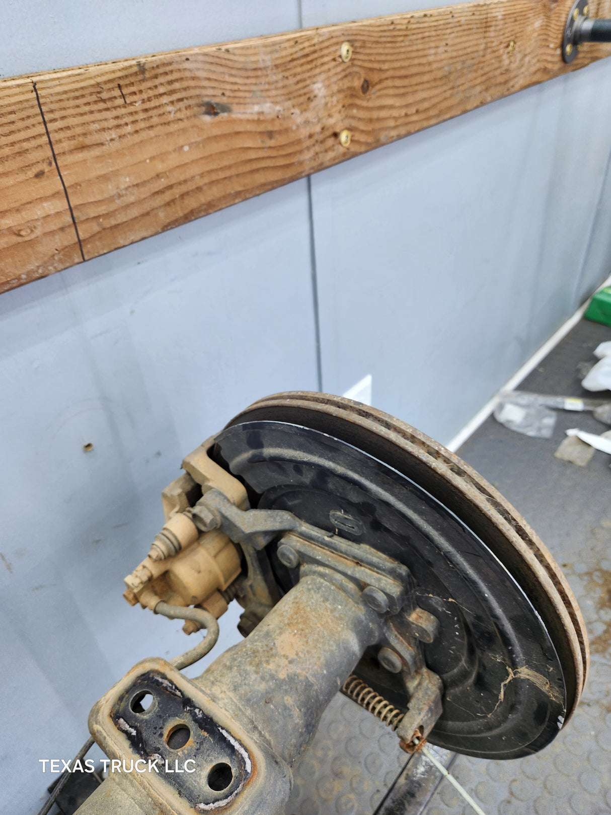 2006-2008 Dodge Ram 1500 Rear Axle 3.92 Gear Ratio 3rd Gen