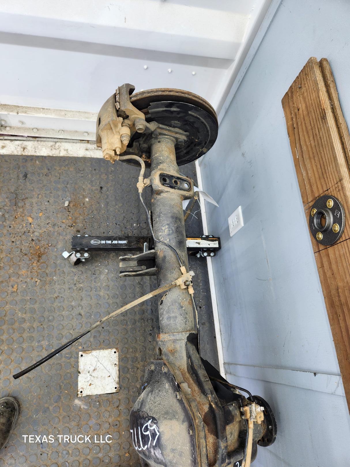 2006-2008 Dodge Ram 1500 Rear Axle 3.92 Gear Ratio 3rd Gen