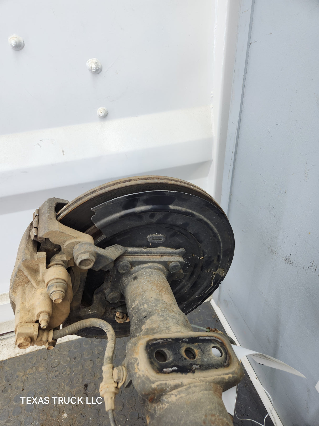 2006-2008 Dodge Ram 1500 Rear Axle 3.92 Gear Ratio 3rd Gen