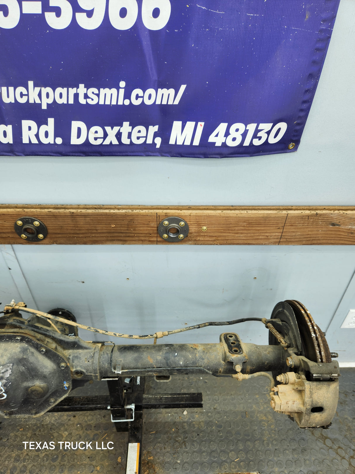 2006-2008 Dodge Ram 1500 Rear Axle 3.92 Gear Ratio 3rd Gen