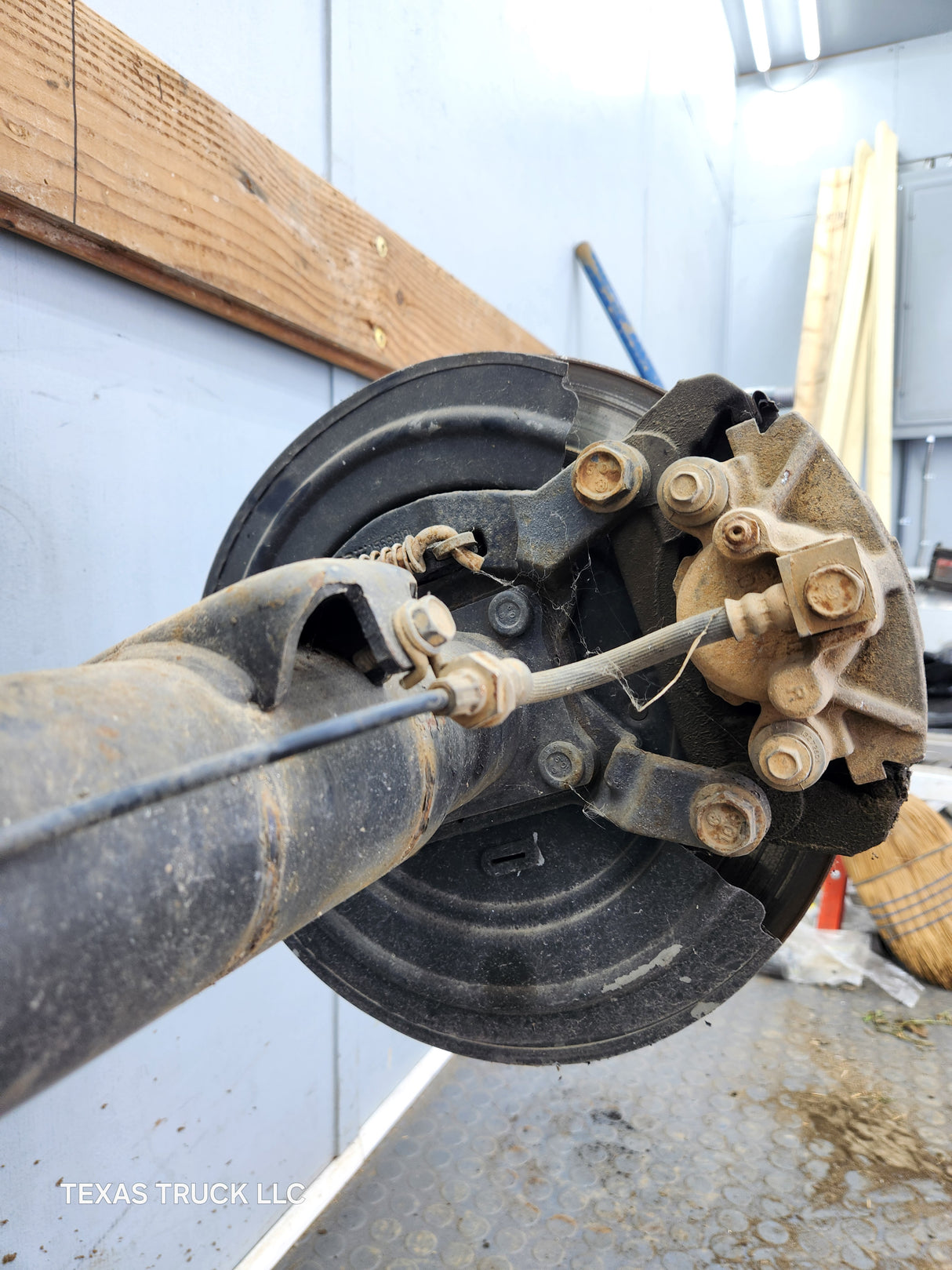 2006-2008 Dodge Ram 1500 Rear Axle 3.92 Gear Ratio 3rd Gen