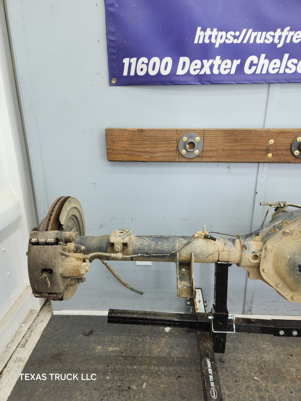 2002-2005 Dodge Ram 1500 Rear Axle 3.55 Gear Ratio 9.25 3rd Gen