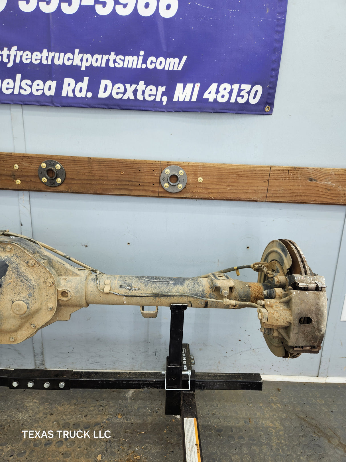 2002-2005 Dodge Ram 1500 Rear Axle 3.55 Gear Ratio 9.25 3rd Gen