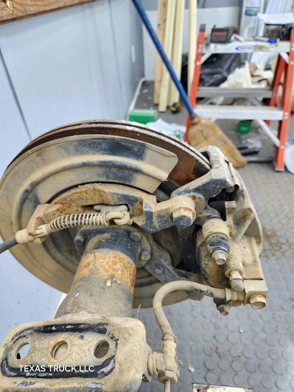 2002-2005 Dodge Ram 1500 Rear Axle 3.55 Gear Ratio 9.25 3rd Gen