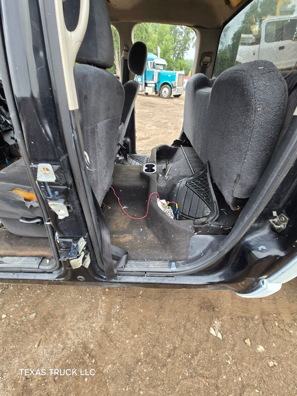 2003-2008 Dodge Ram 1500 2500 3500 4500 5500 3rd Gen Crew/Quad Cab - Black/White