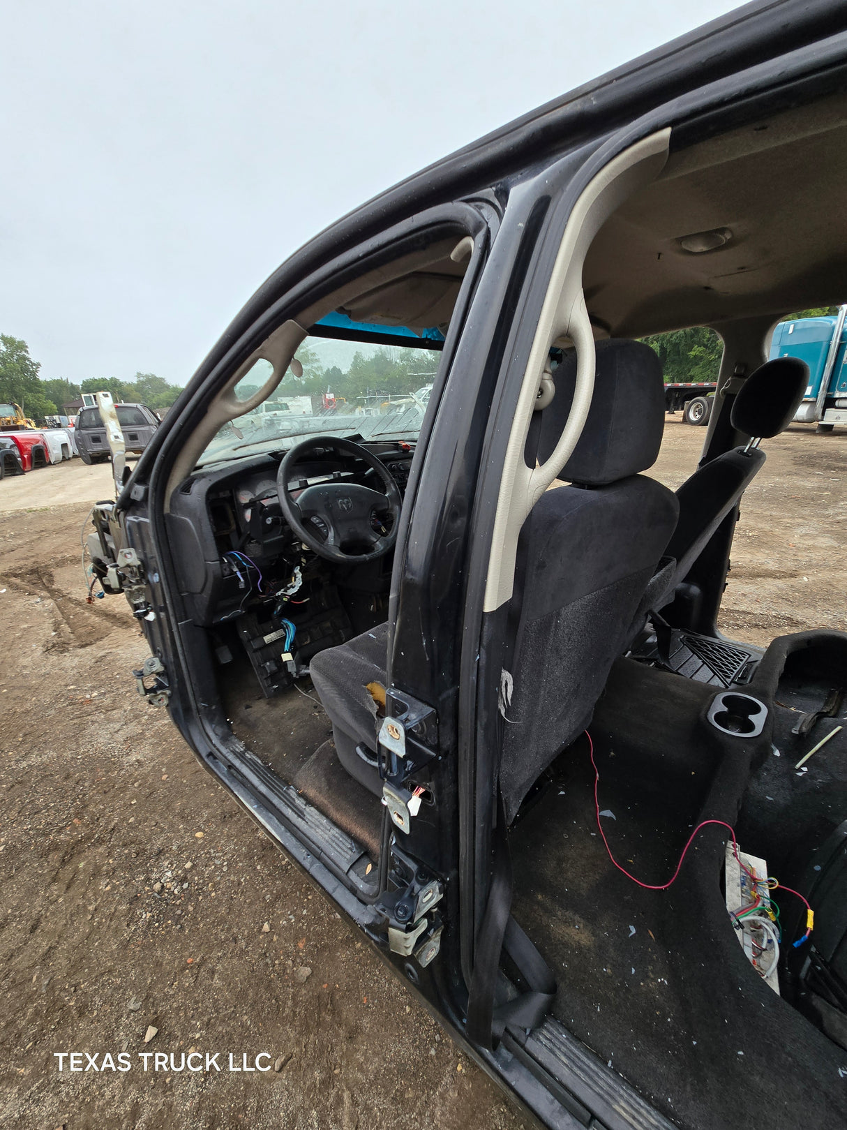 2003-2008 Dodge Ram 1500 2500 3500 4500 5500 3rd Gen Crew/Quad Cab - Black/White