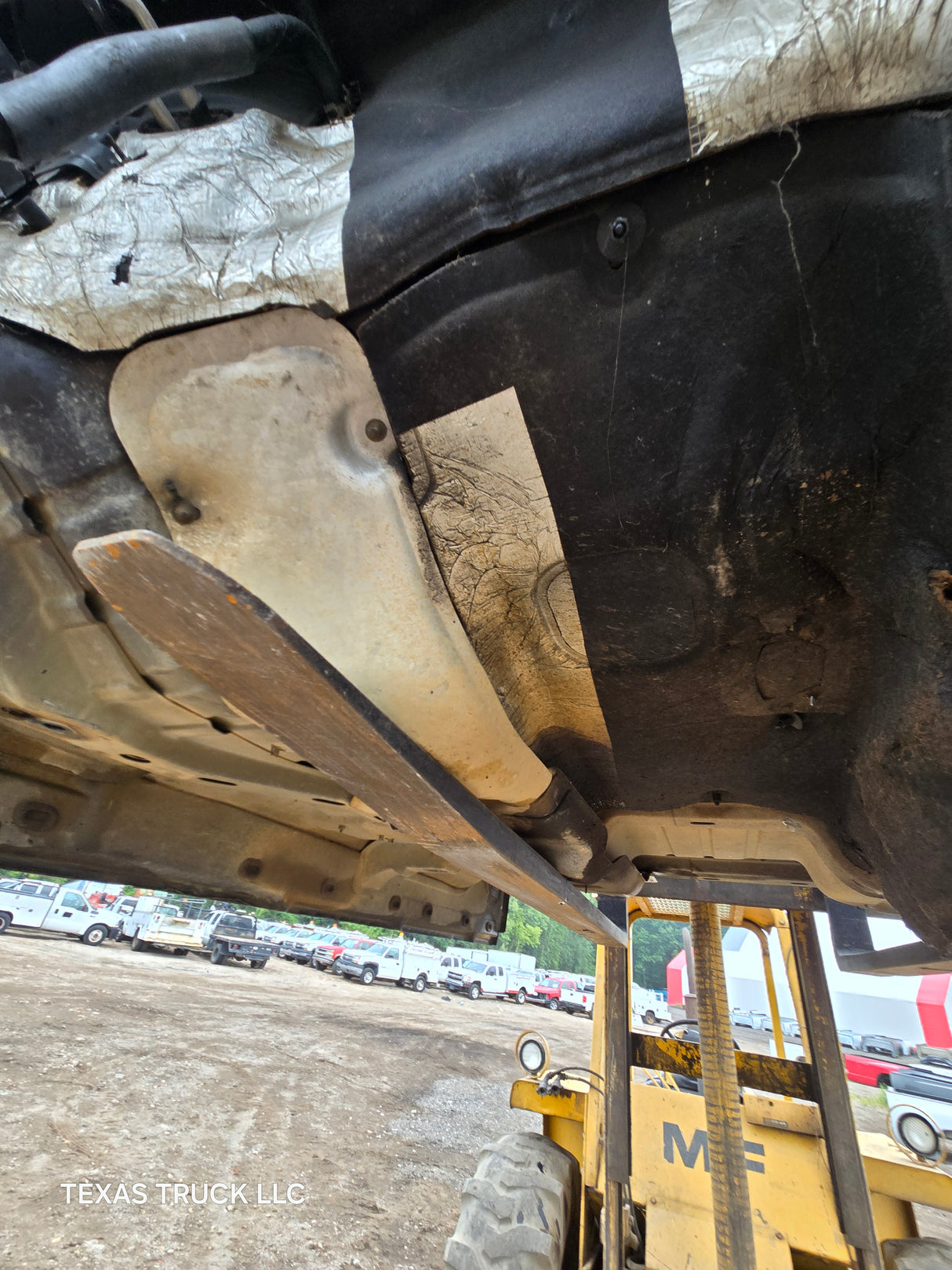 2003-2008 Dodge Ram 1500 2500 3500 4500 5500 3rd Gen Crew/Quad Cab - Black/White