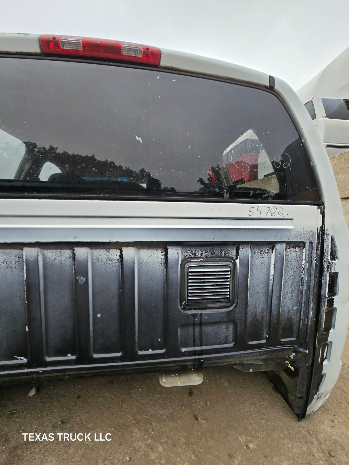 2003-2008 Dodge Ram 1500 2500 3500 4500 5500 3rd Gen Crew/Quad Cab - Black/White