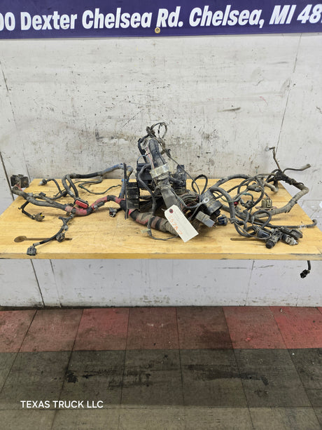 1999-2001 Ford Super Duty Excursion Engine bay wiring harness Cab side F250 F350 F450 F550