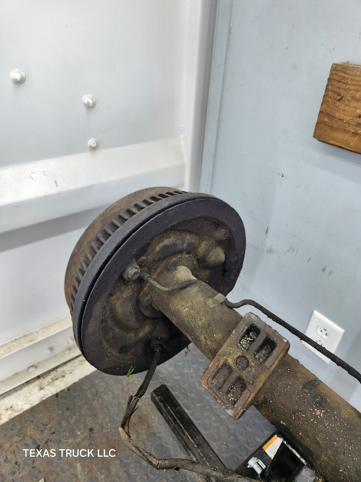 1994-1999 2nd Gen Dodge Ram 2500 4.10 Rear Axle Dana 60