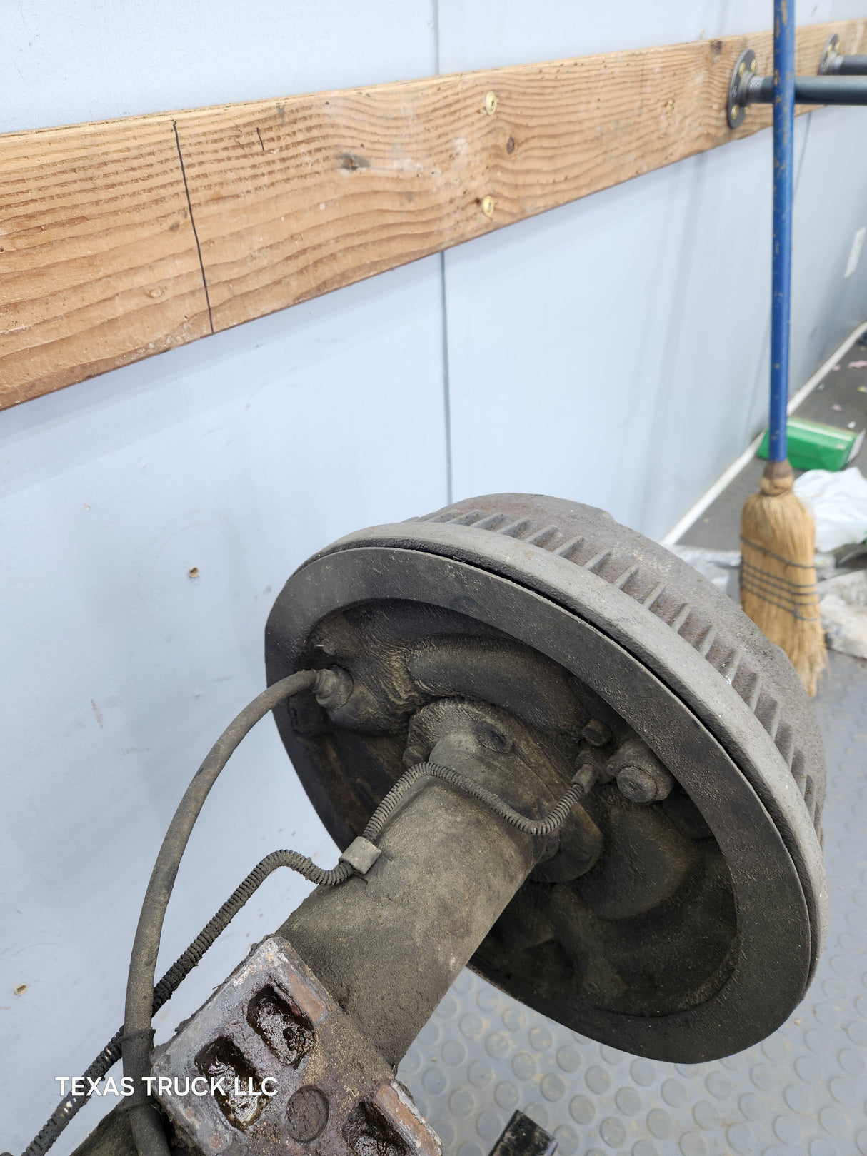 1994-1999 2nd Gen Dodge Ram 2500 4.10 Rear Axle Dana 60