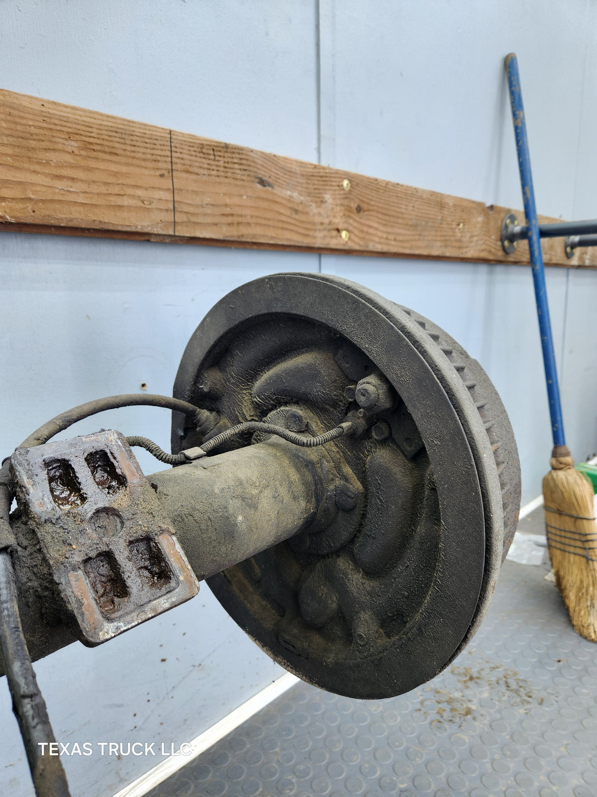 1994-1999 2nd Gen Dodge Ram 2500 4.10 Rear Axle Dana 60