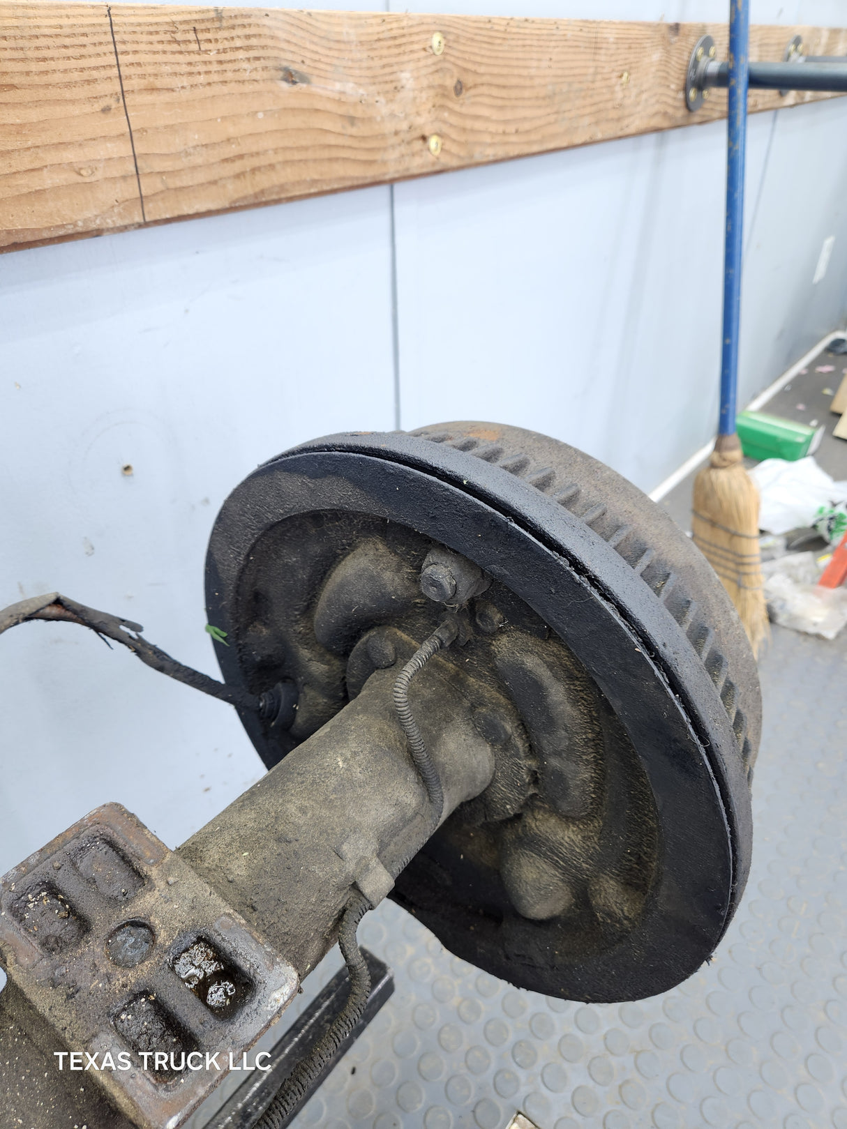 1994-1999 2nd Gen Dodge Ram 2500 4.10 Rear Axle Dana 60