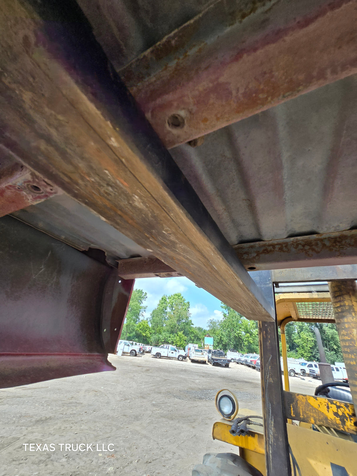 1999-2007 Chevrolet Silverado / GMC Sierra 6' 6" Short Truck Bed - SEE DISCRIPTION